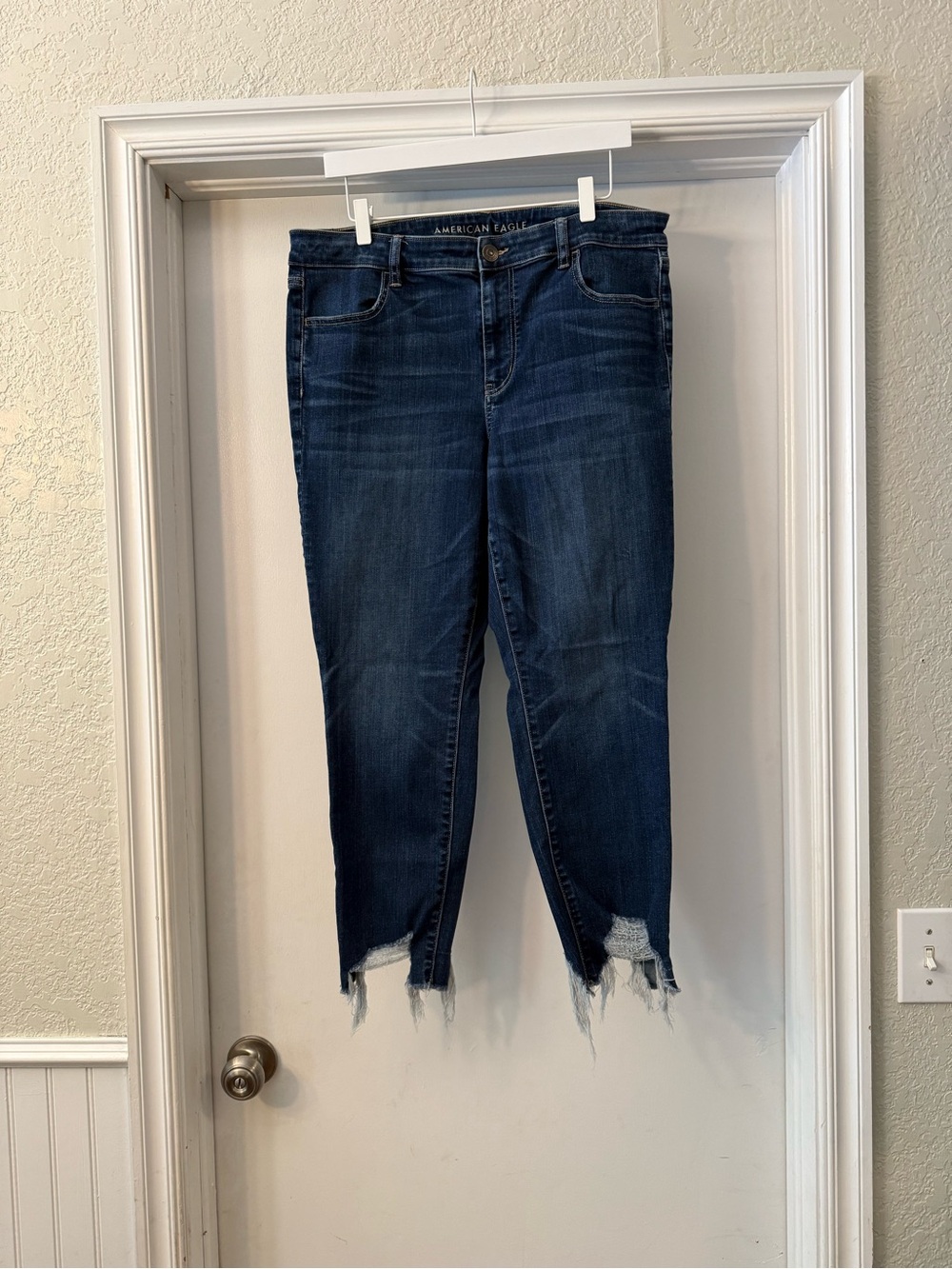 American Eagle Outfitters Frayed Hem High-Rise Cropped Skinny Jeans - Dark Blue